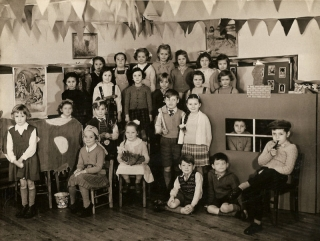 Heath Hayes Primary School 1957 – Emailed by Jo Bate